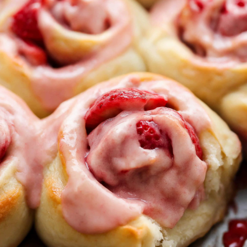 Strawberry Cinnamon Rolls